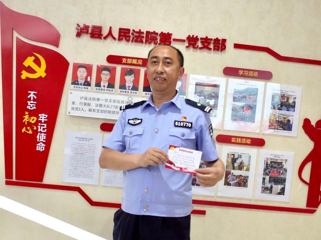 全聚德一只烤鸭卖两三百，路边香喷喷的烤鸭只卖18元，到底能不能吃？